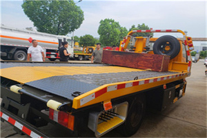 河源附近拖车电话号码服务